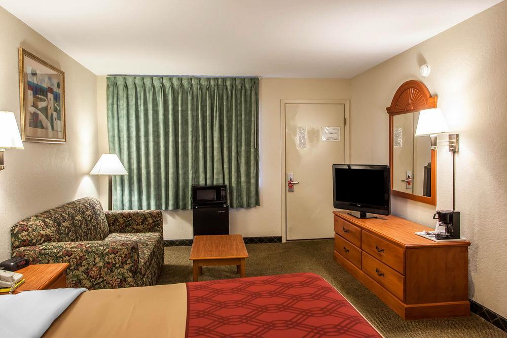 Economy Inn & Suites Hannibal Eksteriør billede