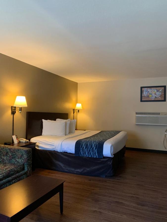 Economy Inn & Suites Hannibal Eksteriør billede