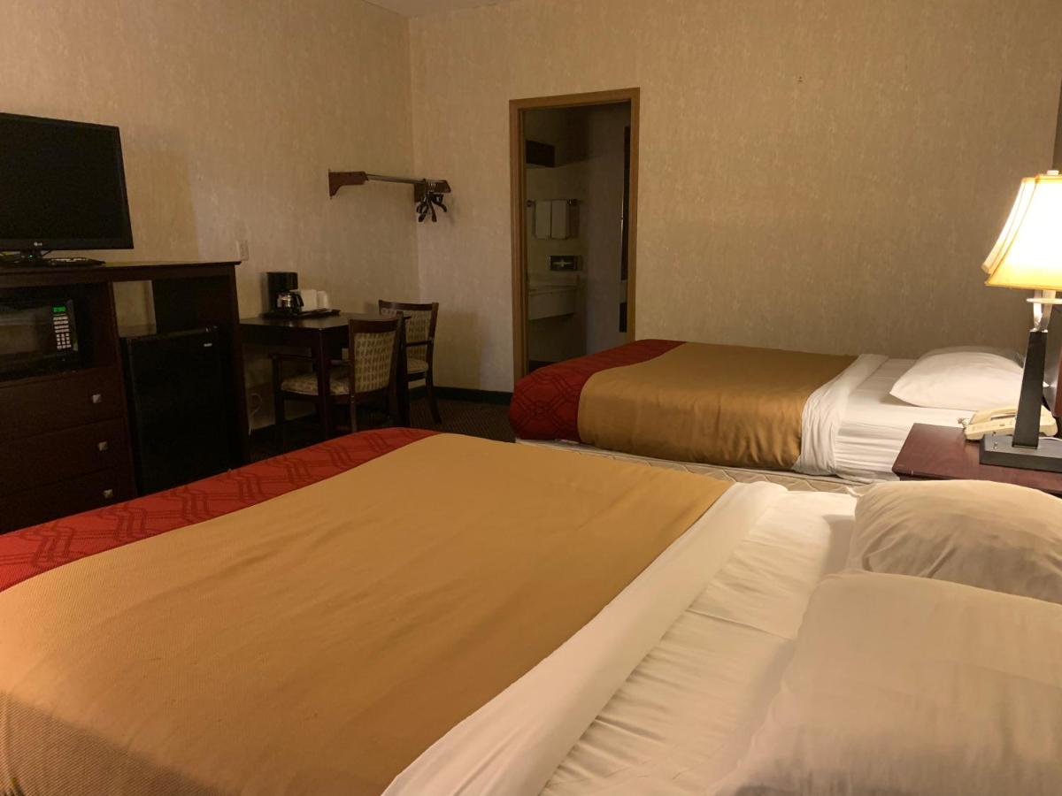Economy Inn & Suites Hannibal Eksteriør billede