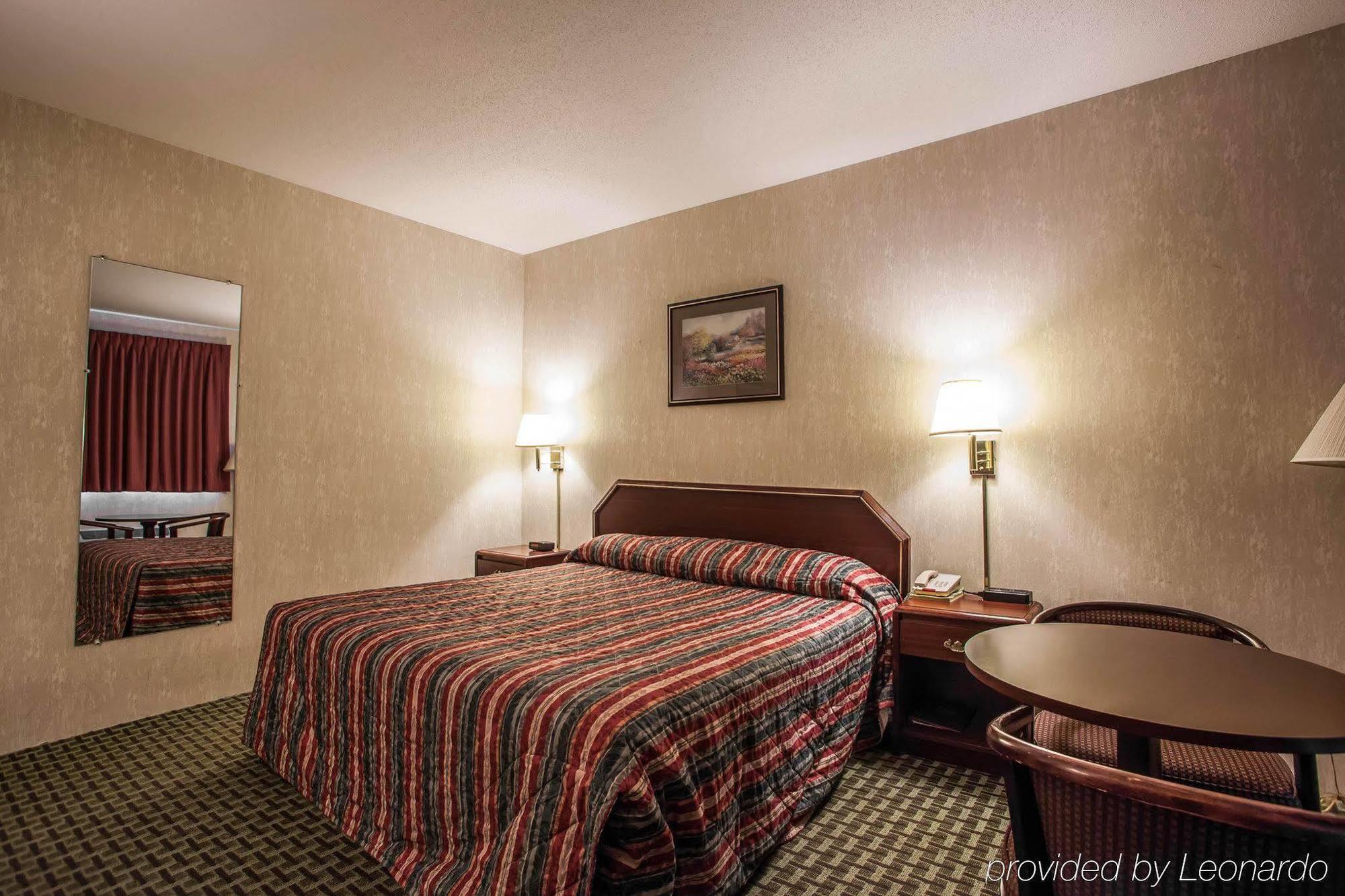 Economy Inn & Suites Hannibal Eksteriør billede